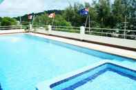 Kolam Renang Nice Beach Hotel