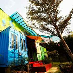 WH Hostel 1, Hotel HOSTBKK Arts Center / Dance Studio