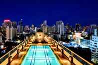 Swimming Pool Chateau De Bangkok