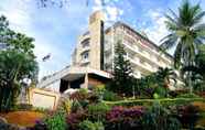 Bangunan 2 Royal Crown Hotel