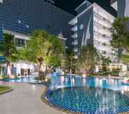 Swimming Pool 6 Bay Beach Resort Pattaya