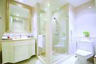 In-room Bathroom Centre Point Silom