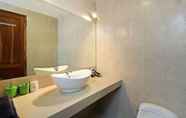 In-room Bathroom 4 Fabia Villas