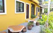 Bangunan 7 The Yellow House Rayong