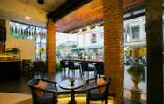 Bar, Kafe, dan Lounge 4 The House Patong