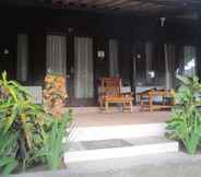 Common Space 7 Selong Belanak Bungalow & Restaurant