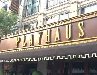 Exterior 2 Playhaus Thonglor