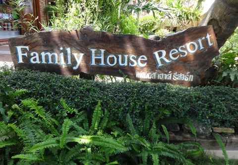 Exterior Family House Resort