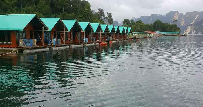 Swimming Pool Khao Sok Smiley Lakehouse