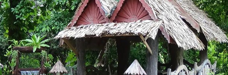 Lobby Tree Tops River Huts
