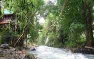 ภายนอกอาคาร 5 Tree Tops River Huts