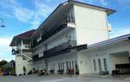 Exterior 2 Madina Guest House Palangkaraya