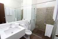 In-room Bathroom Villa Bukit Pancawati