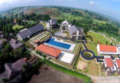 Exterior Villa Bukit Pancawati