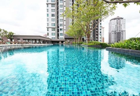 Swimming Pool THE BASE PARK WEST By Favstay