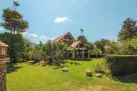 ภายนอกอาคาร Little Garden Cottage ByFavstay