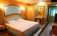 Kamar Tidur 7 13 Coins Airport Grand Resort