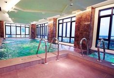 Swimming Pool 2 Lumen Bangkok Srinakarin