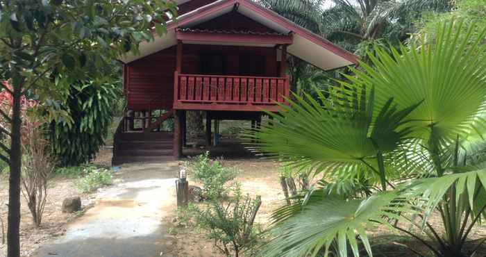ภายนอกอาคาร Khao Sok Palmview Resort