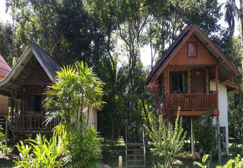 Bangunan Khao Sok Jungle Huts Resort