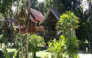 ห้องนอน 7 Khao Sok Jungle Huts Resort