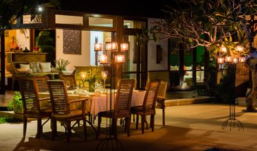 Bên ngoài 4 Chloe Villa