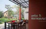 Restoran 4 Varee Manust Resort
