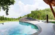 Kolam Renang 7 The Destination ByFavstay