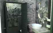 Toilet Kamar 2 At Rimnam Chan