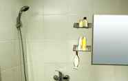 In-room Bathroom 2 GPresiden - Comfort Room near Alam Sutera