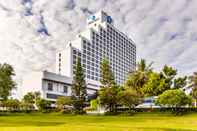 Exterior Cholchan Pattaya Beach Resort