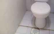 Toilet Kamar 5 Tidung Solata Homestay