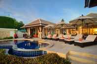 Kolam Renang Por De Sor 3 Bedroom Beachfront Villa