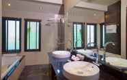 Toilet Kamar 7 Por De Sor 3 Bedroom Beachfront Villa