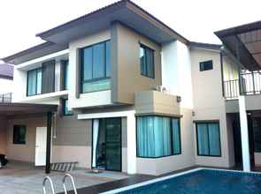 ภายนอกอาคาร 4 Villa Vararom Premium Sala-Klang