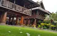 ภายนอกอาคาร 3 The Sali-Kham Traditional Lanna Home