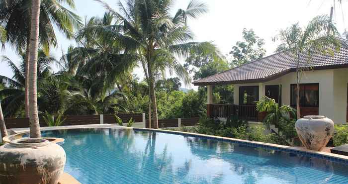 Lobby Blue Coconut Residence