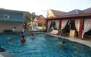 Swimming Pool 3 Narnia Resort Pattaya