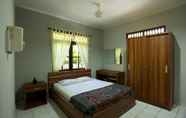 Bedroom 3 Sari Indah Cottages