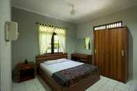 Bedroom Sari Indah Cottages