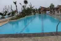 Kolam Renang Cavanico Il Mare Beach Resort