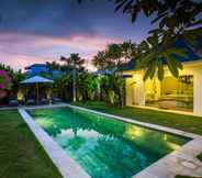 Swimming Pool 5 Villa Gendut