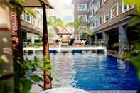 Kolam Renang Ease Jomtien Pattaya Hotel