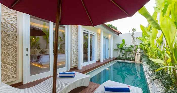 สระว่ายน้ำ Sithala Villa Seminyak