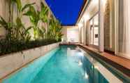 สระว่ายน้ำ 7 Sithala Villa Seminyak