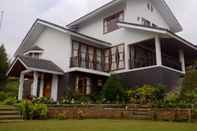 Exterior Villa Lembah Hijau Ciater