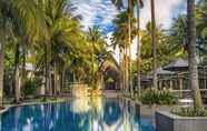 Swimming Pool 2 Twinpalms Resort Phuket