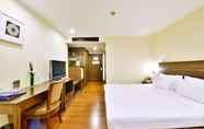 Kamar Tidur 6 St. James Bangkok Hotel