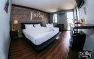 Bilik Tidur 3 The 8 factory Hotel