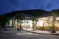 บาร์ คาเฟ่ และเลานจ์ Phu Son Village Resort